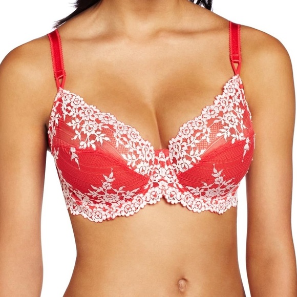 Wacoal Other - Wacoal 65191 Embrace Lace Bra